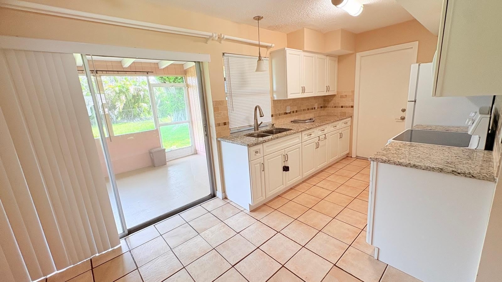 864 SE Festivo Court – photo 3