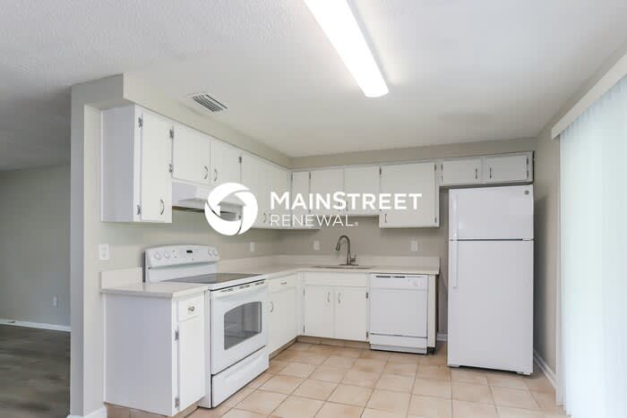 2216 Selkirk Street – photo 4