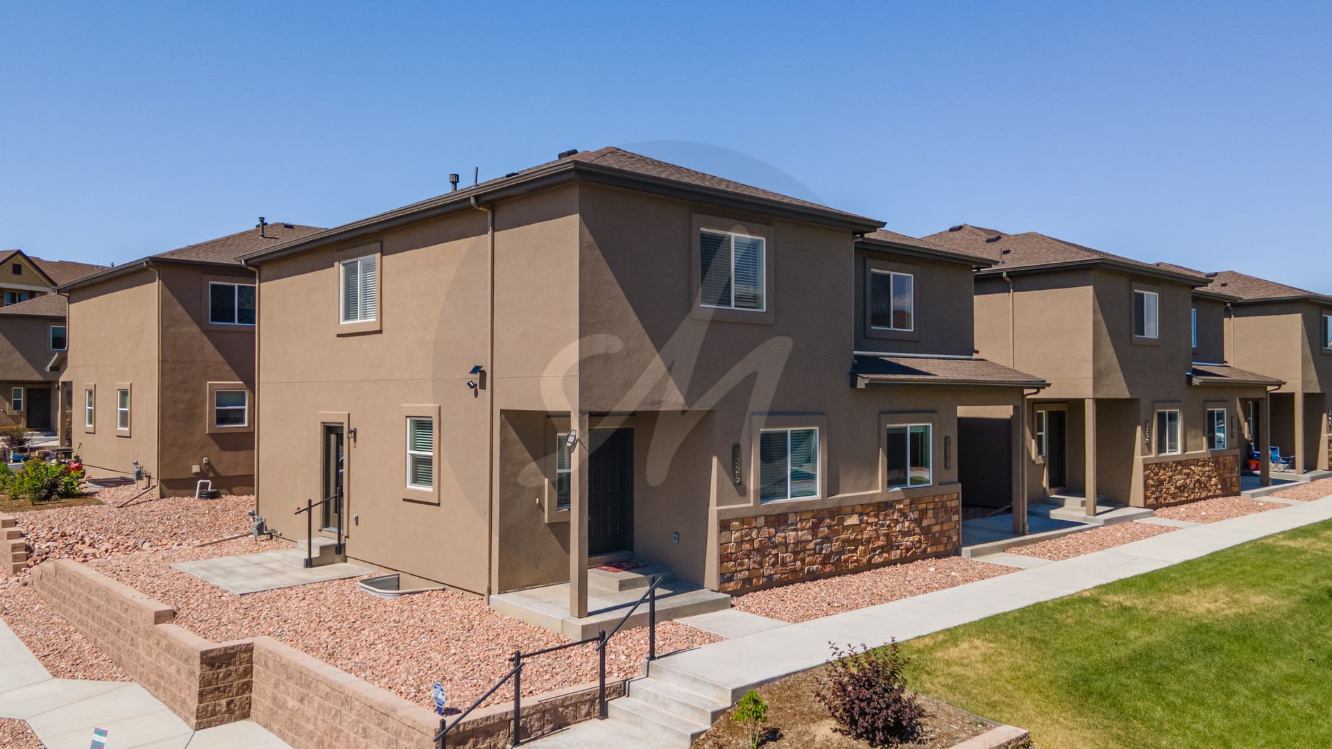 Modern Living Townhome In Palomino Ranch – photo 2