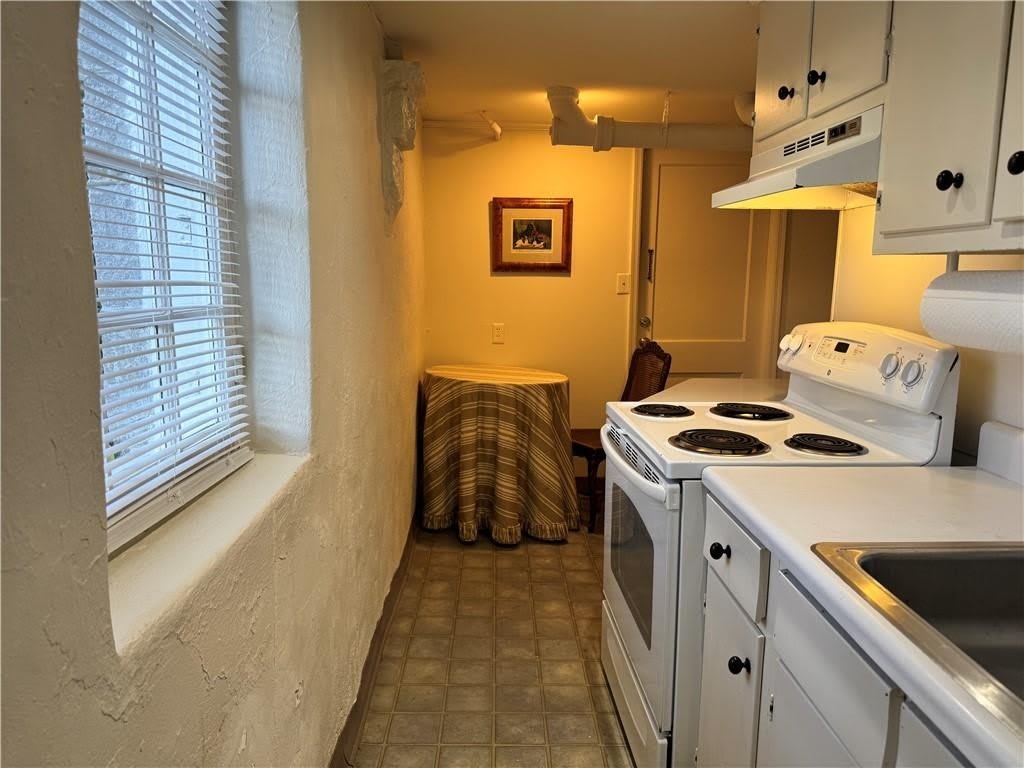 2544 Peachtree Road NW – photo 4