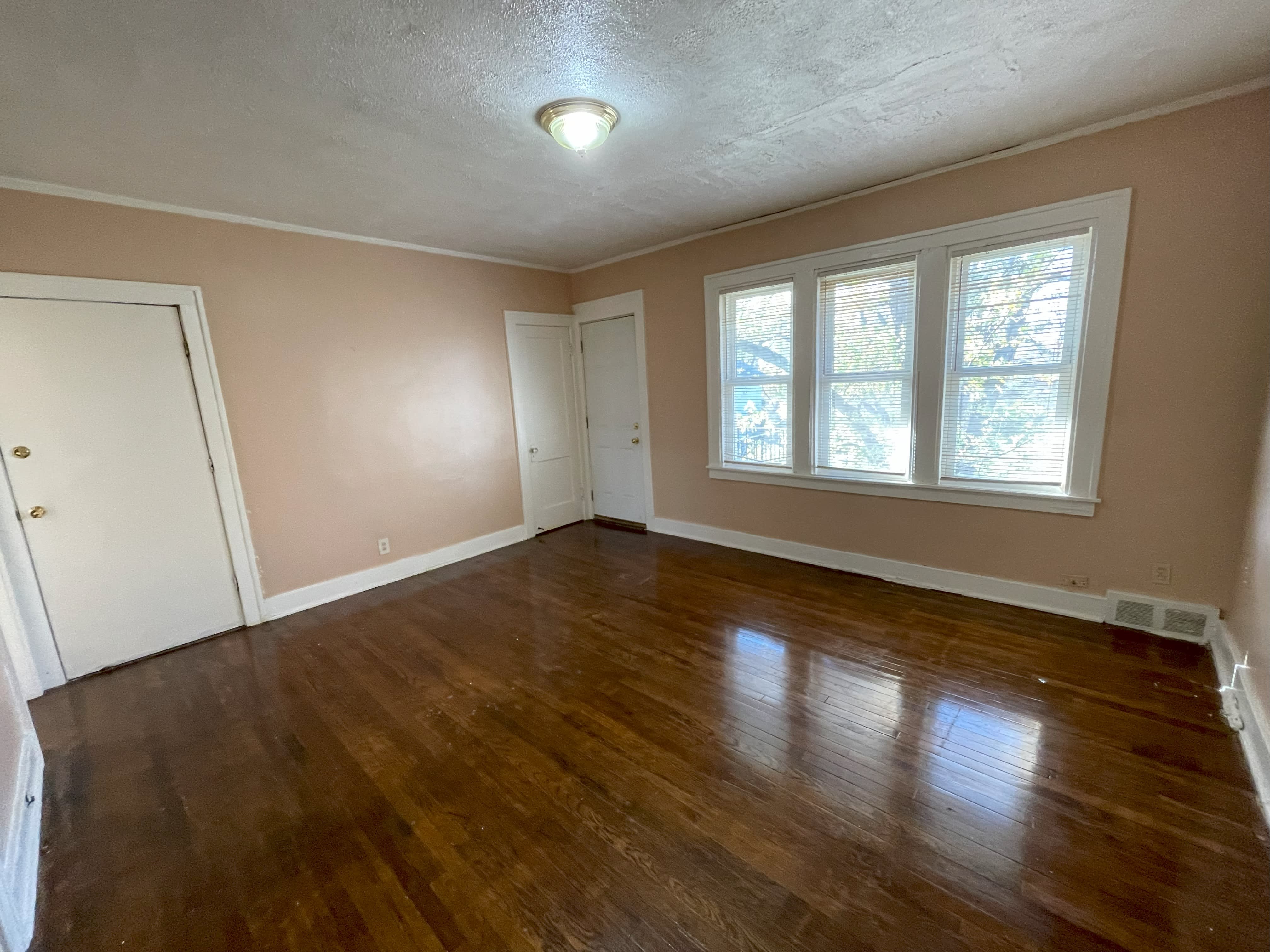 12260 Ward Avenue – photo 4