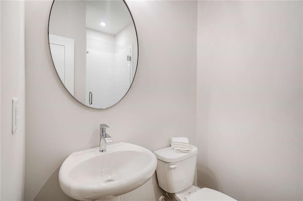 1293 Longreen Terrace NW – photo 5