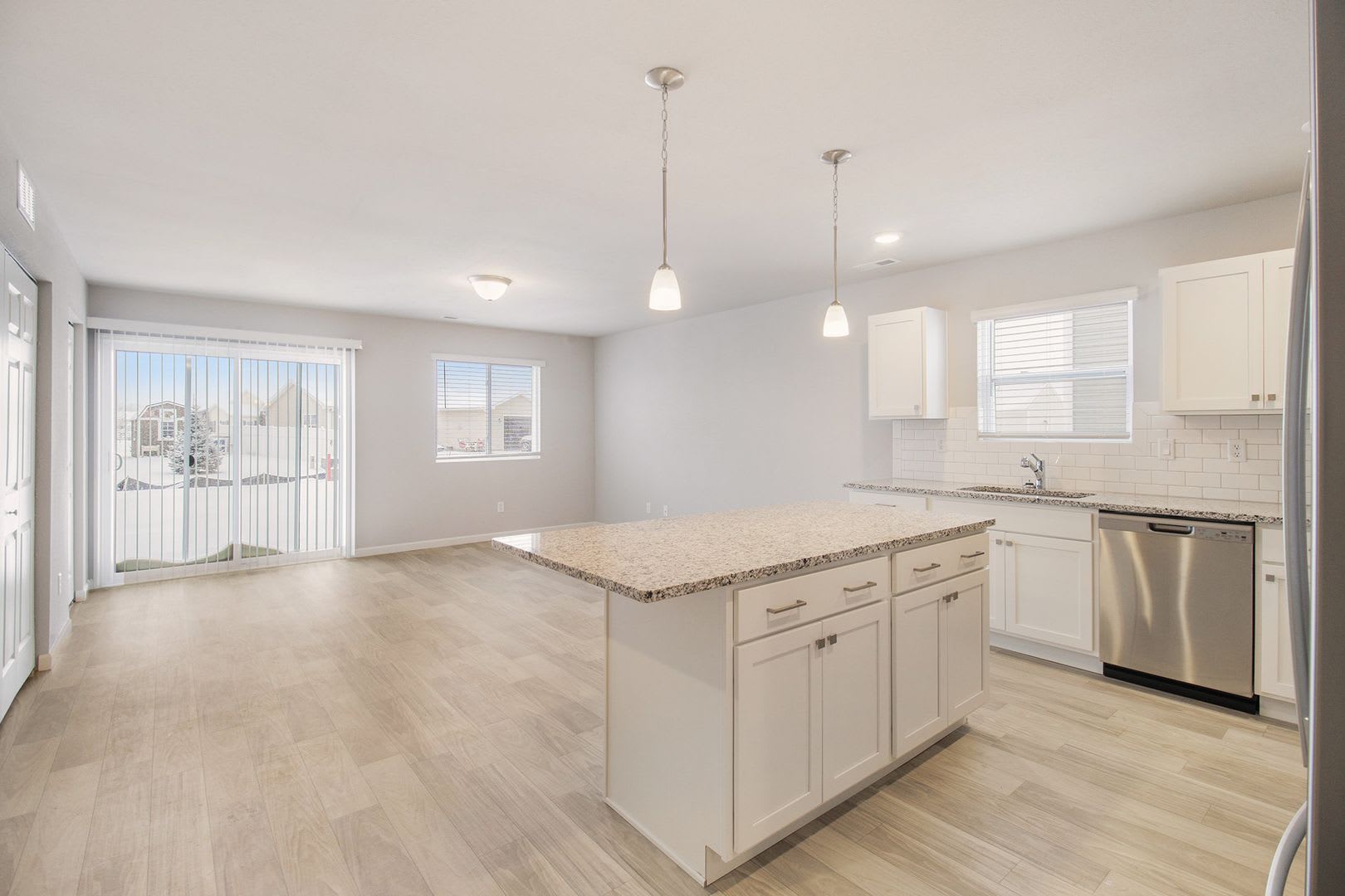 940 Dora Lane – photo 4