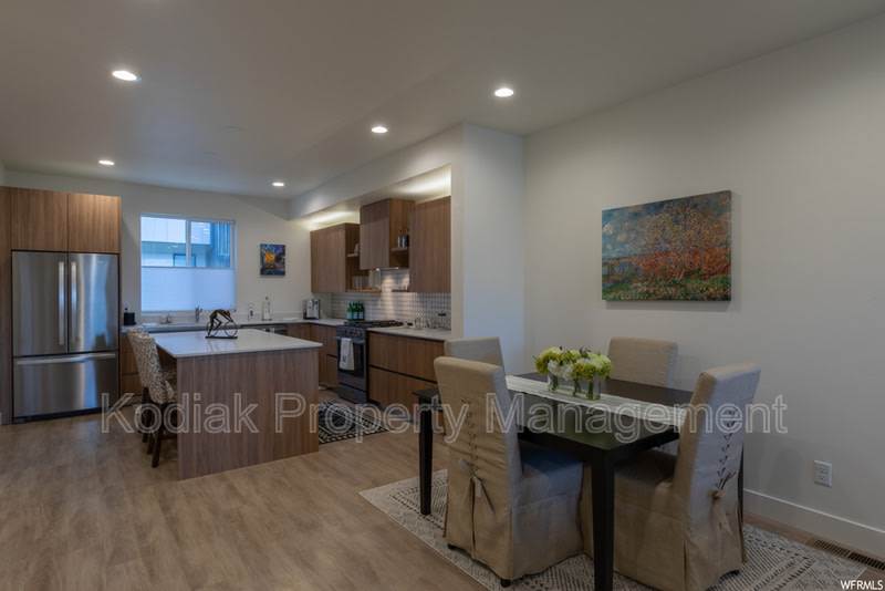 1541 E Talo Ct – photo 4