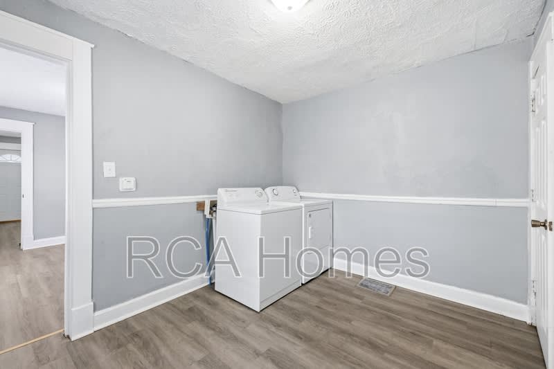 1358 North Gale Street – photo 4