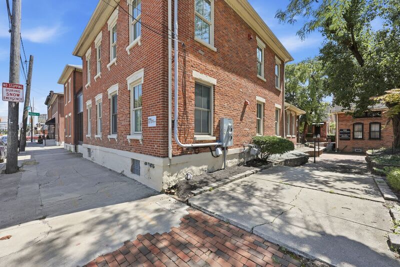 175 E. Livingston Ave – photo 3