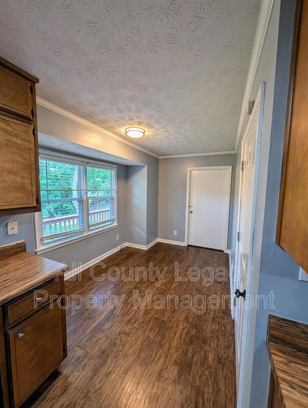 4292 Wrexham Ct – photo 4