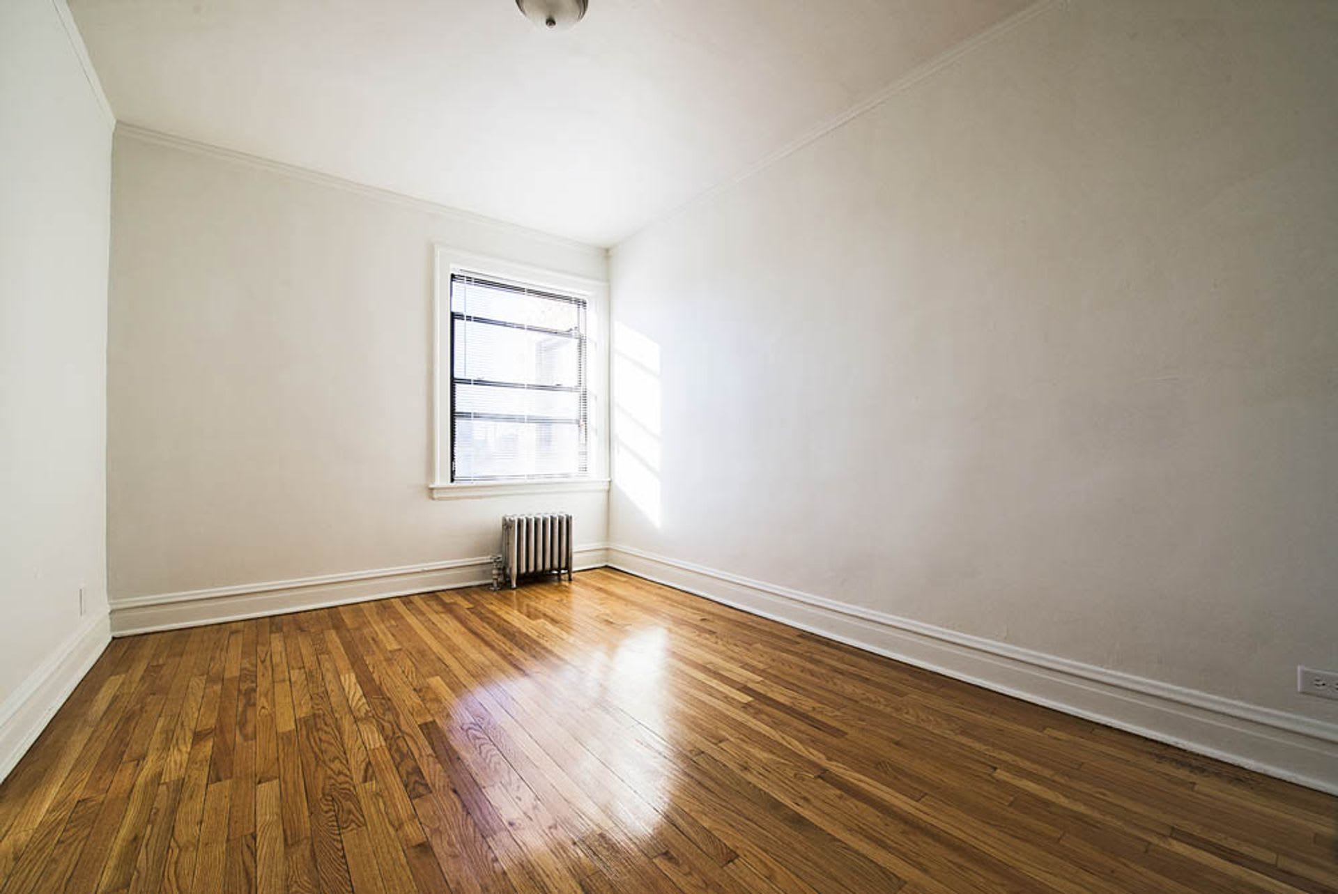 1704 W 77th St – photo 4
