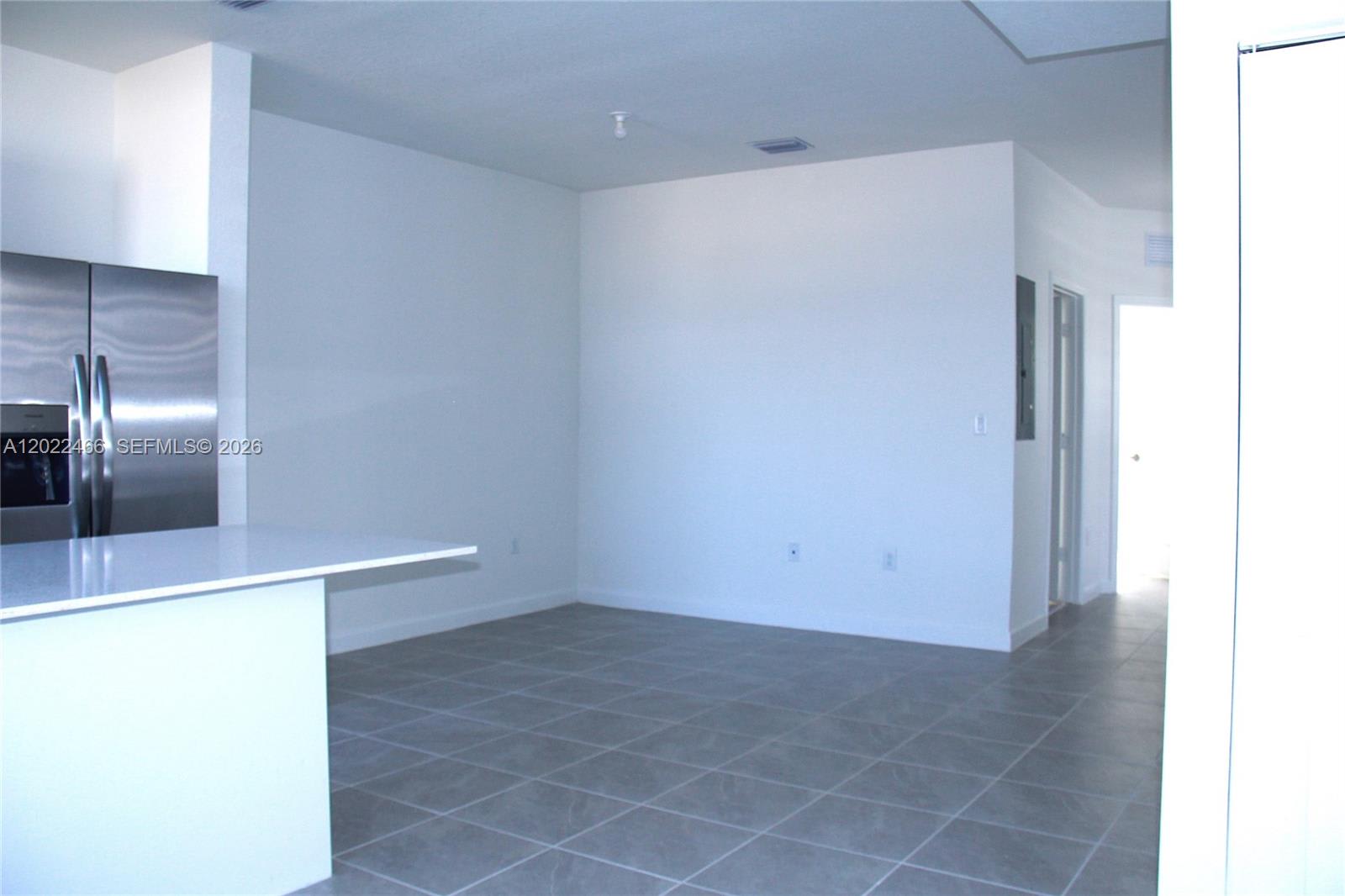 2617 Southeast 28Th Drive – photo 5