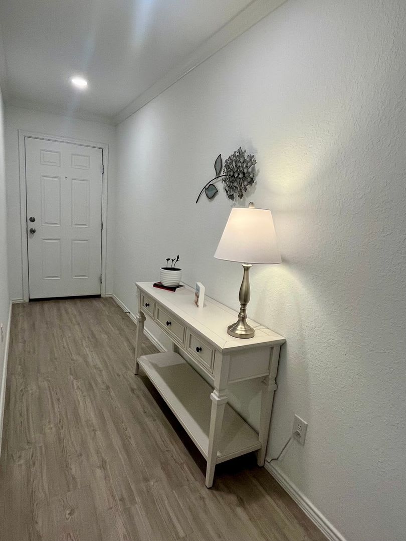 Stop the Car! Fabulous 4/2 Single Story, First Time Rental ~ Shows Like New ~ Must See! – photo 3