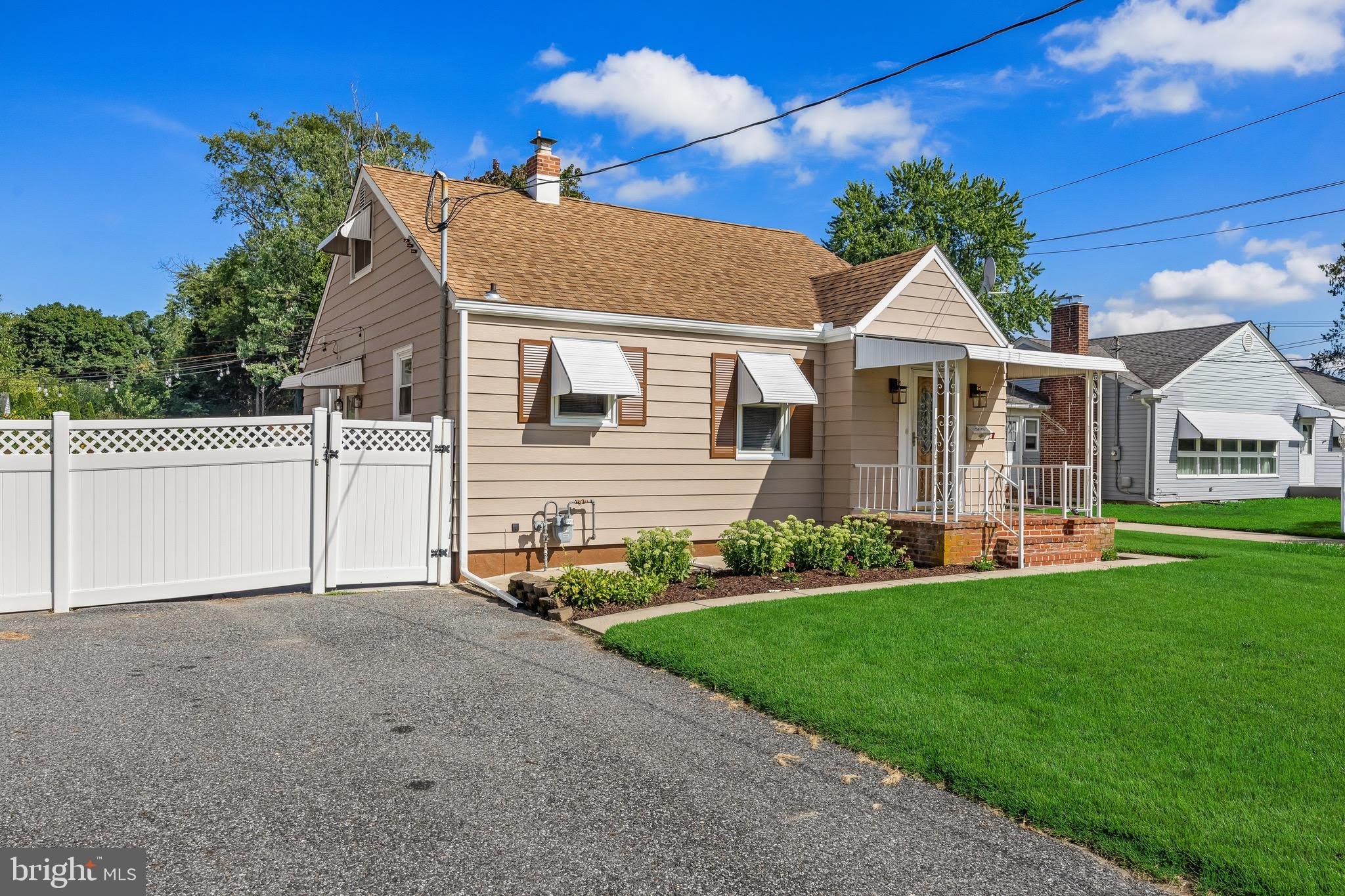 505 HAZEL Avenue – photo 3