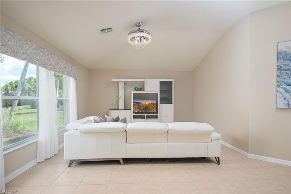 2250 Grove Dr – photo 5