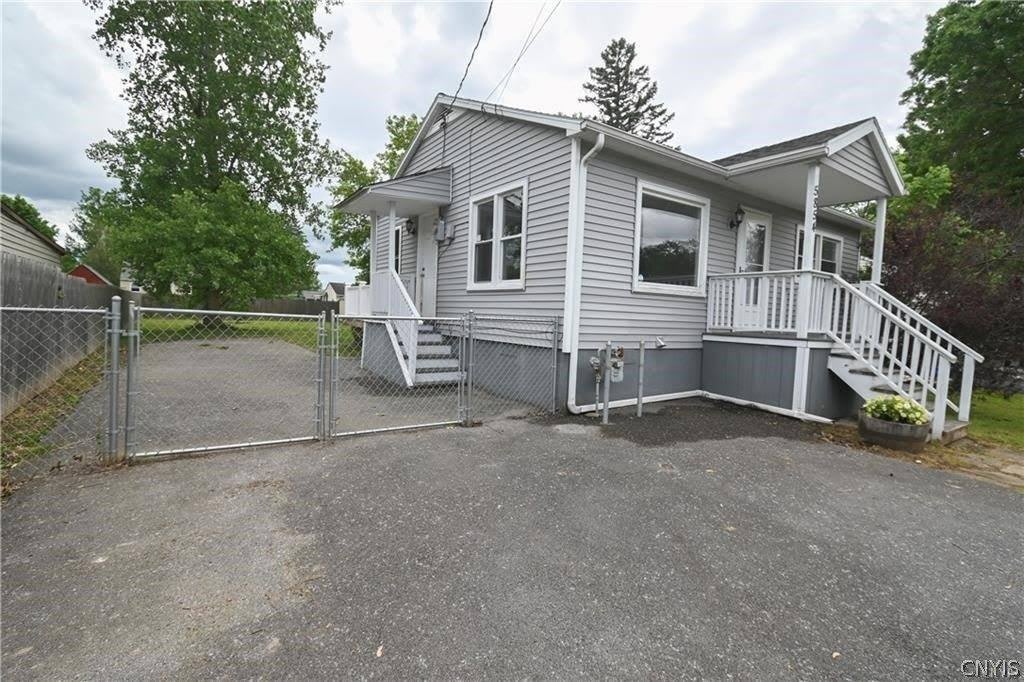 5854 Reis Drive – photo 3
