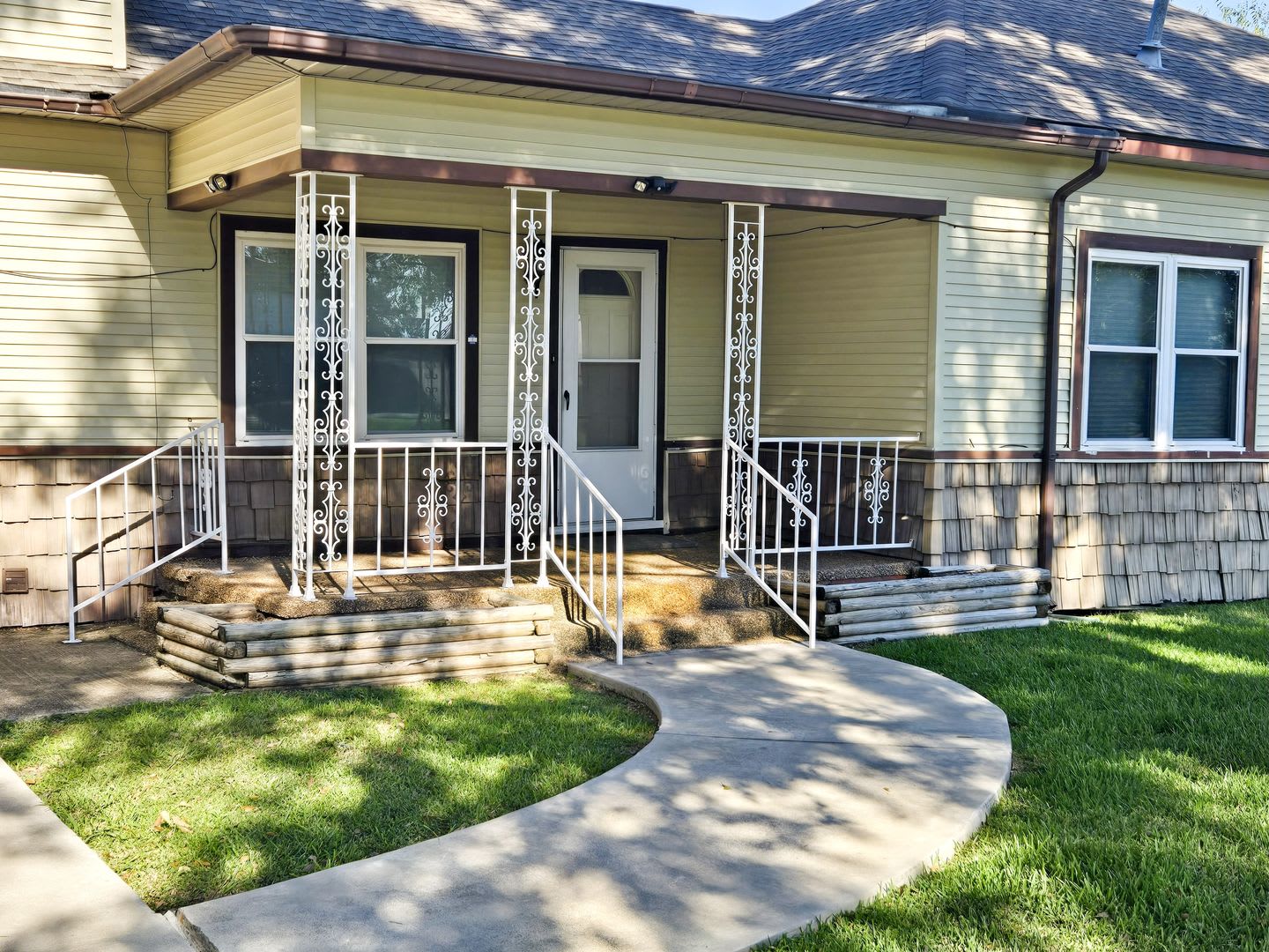 Corporate Leasing Available! 5195 Seale Rd., Beaumont, TX 77705 – photo 2