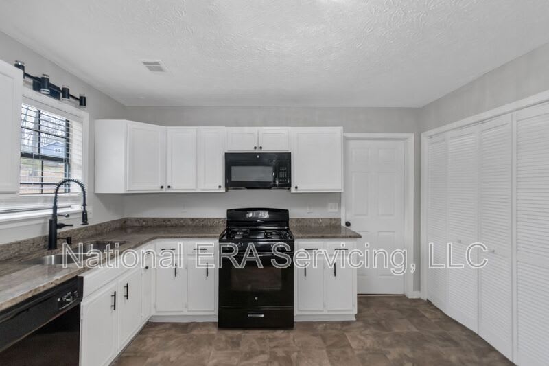 321 Summerwood Lane(retail) – photo 5