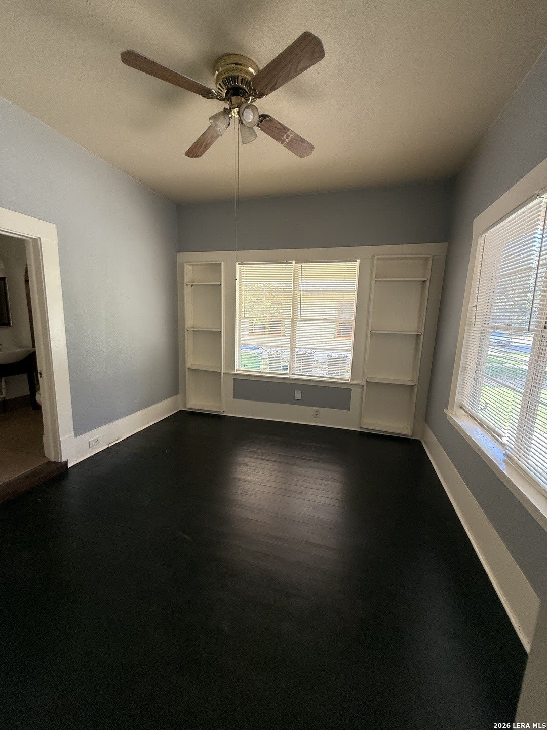 810 E Guenther – photo 3