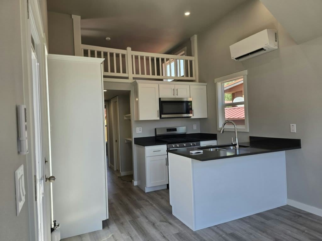 8372 Enchanted Way SE 275 – photo 4