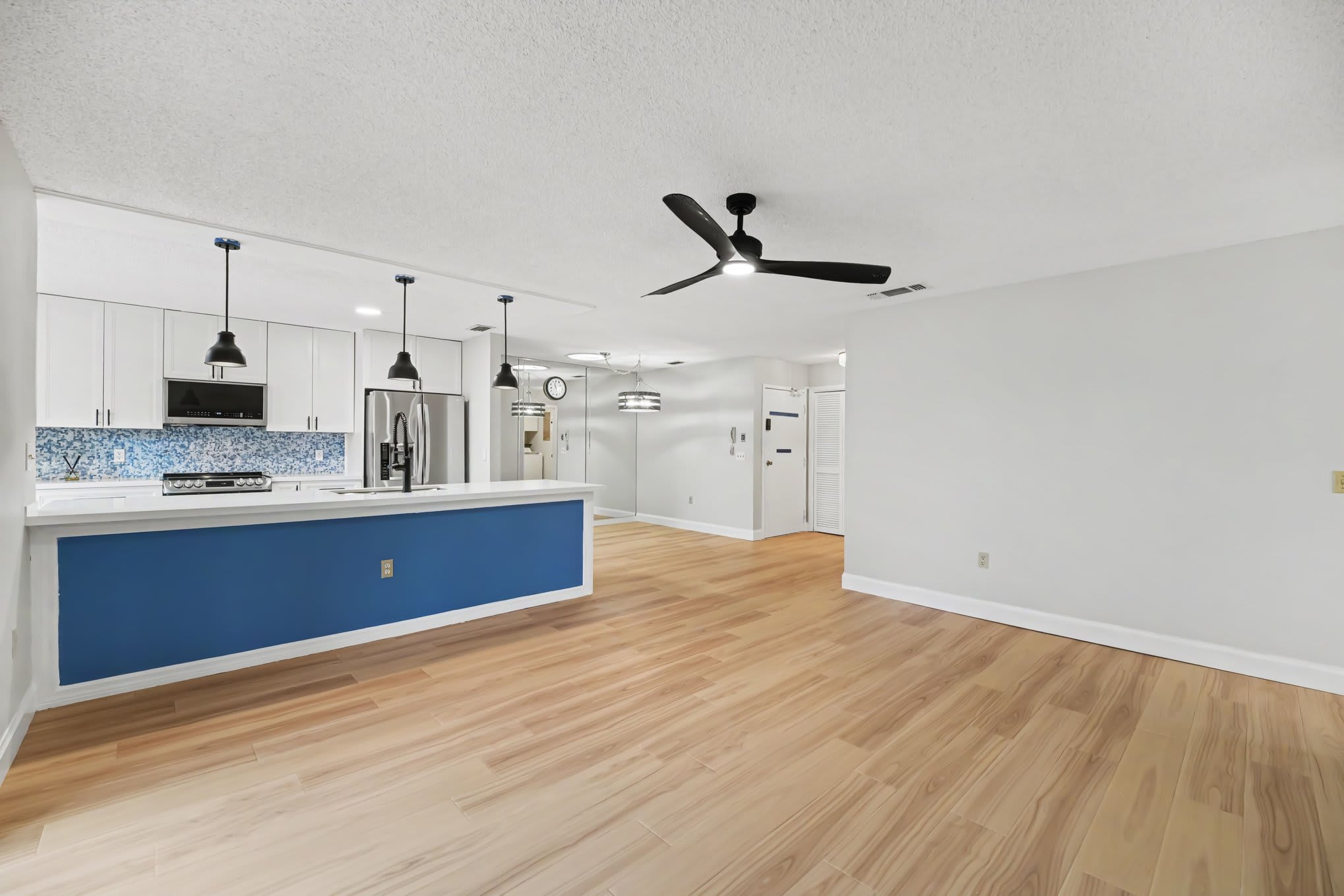 9000 York Lane – photo 3
