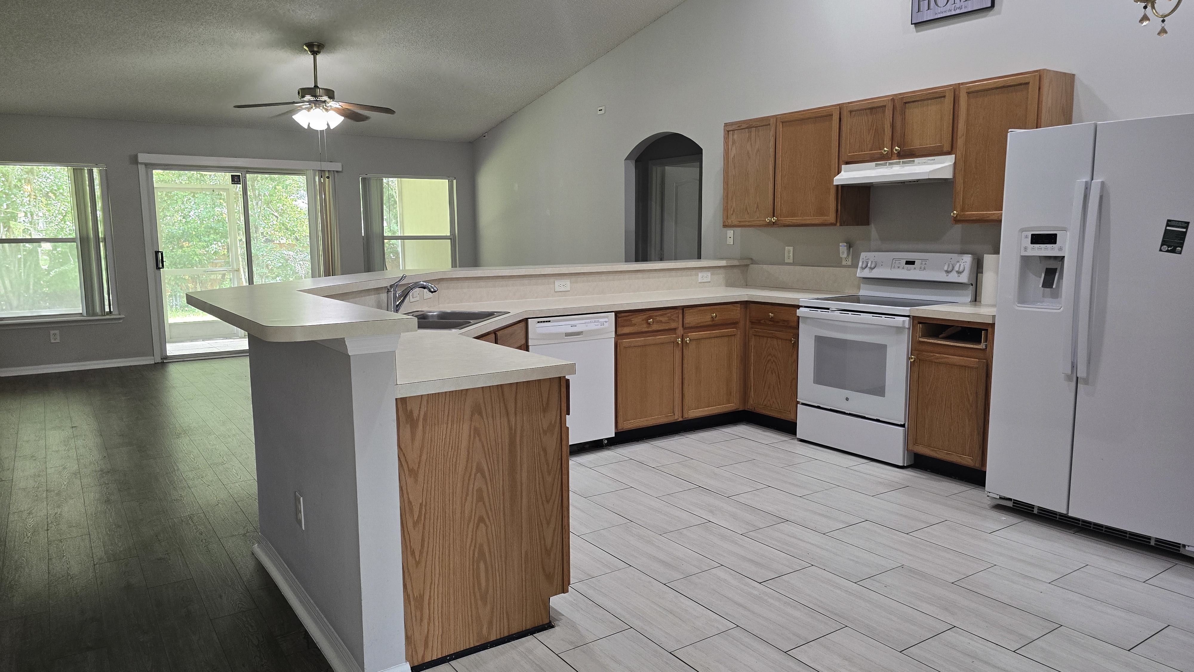1648 Glen Laurel Dr – photo 5