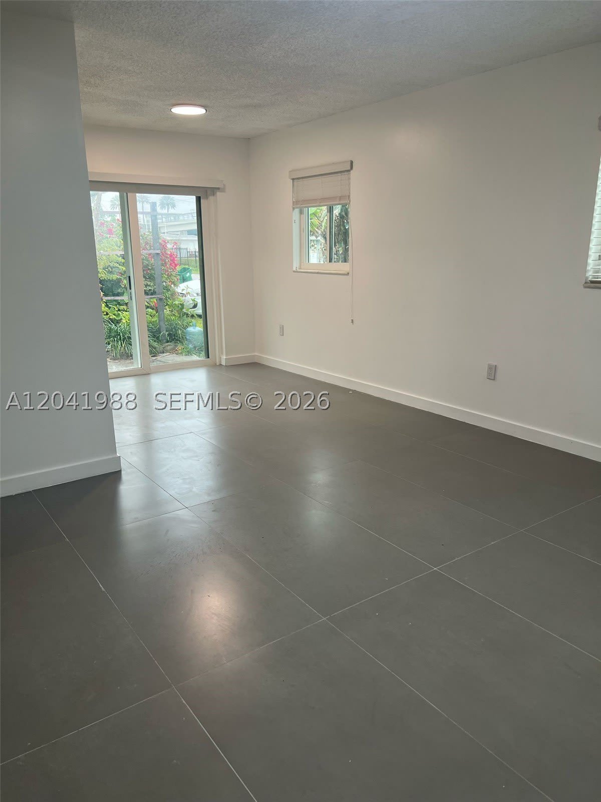 2611 NE 204th Ter – photo 3