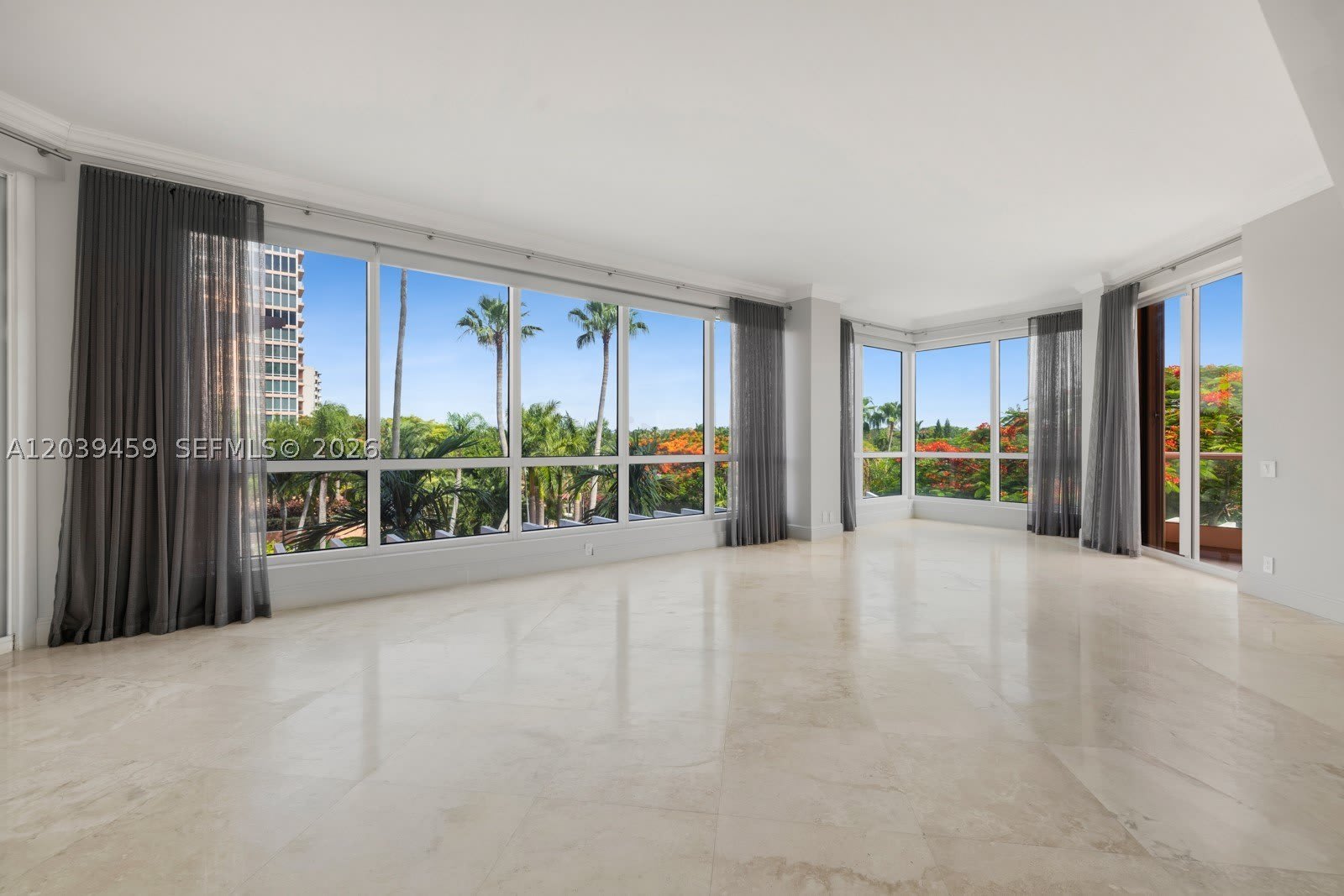10 Edgewater Dr – photo 3