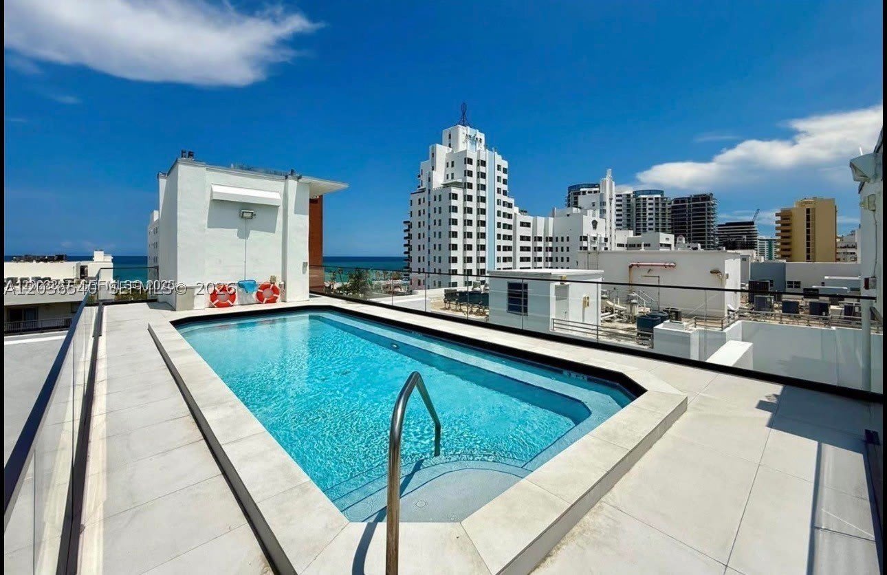 4122 Collins Ave – photo 2