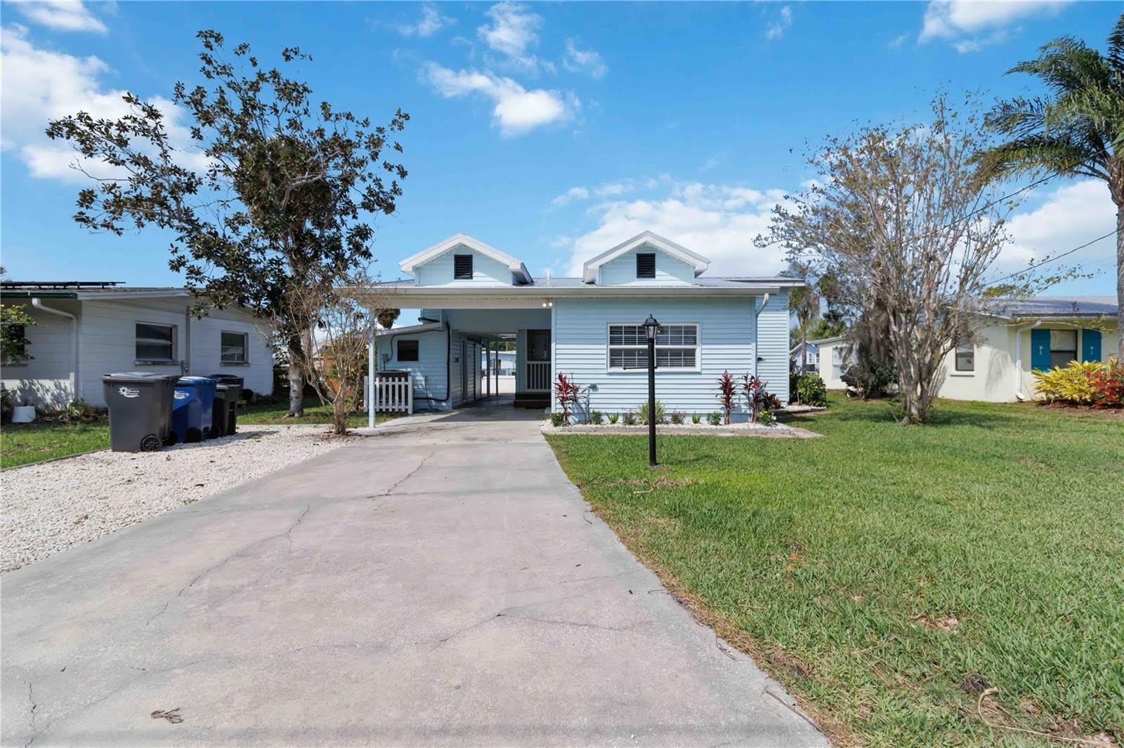 607 MANATEE Avenue – photo 3