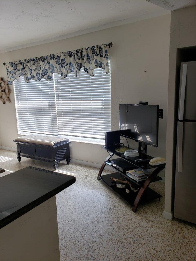 2BR/2BA Venice Island Duplex – photo 5