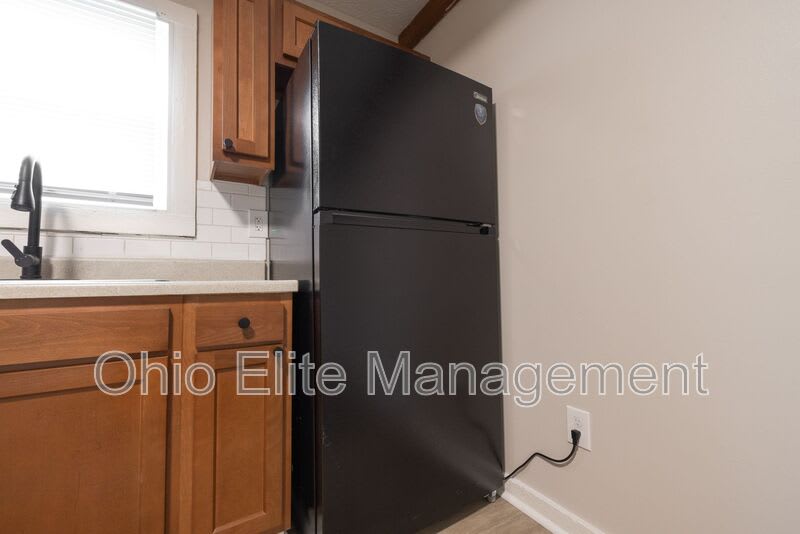 3090 Grasmere Ave – photo 4