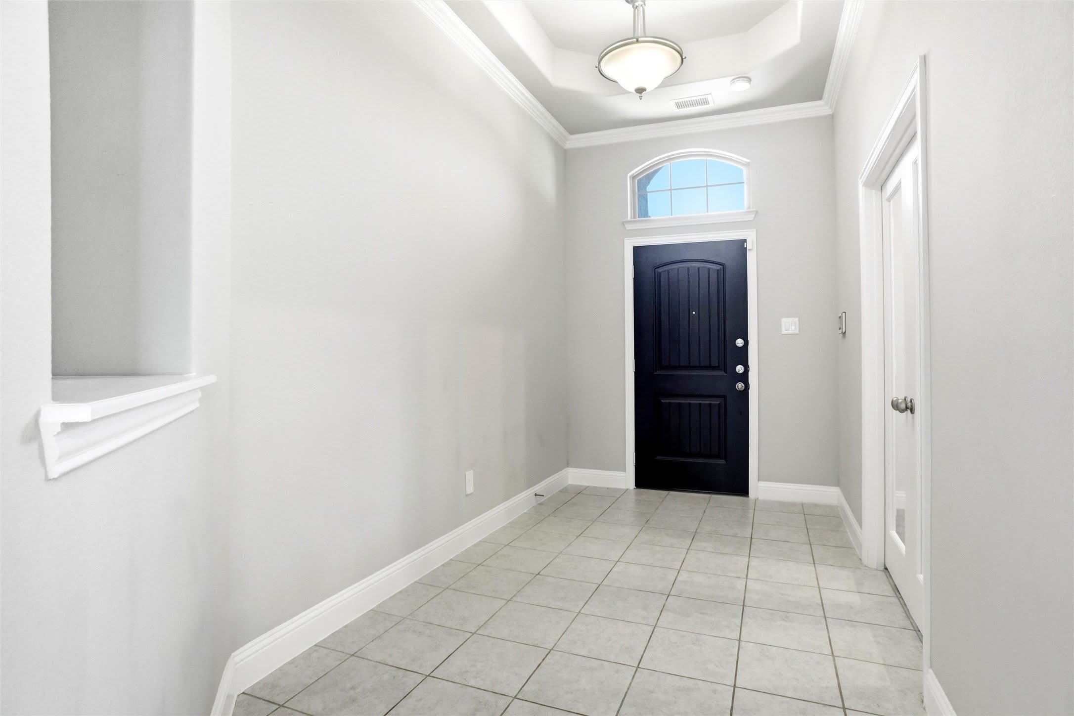 686 Navasota Drive – photo 2