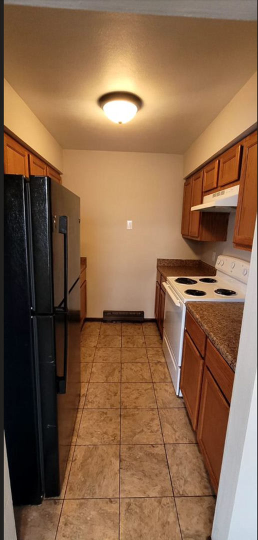 1300 Sanlor Avenue Apartments – photo 3