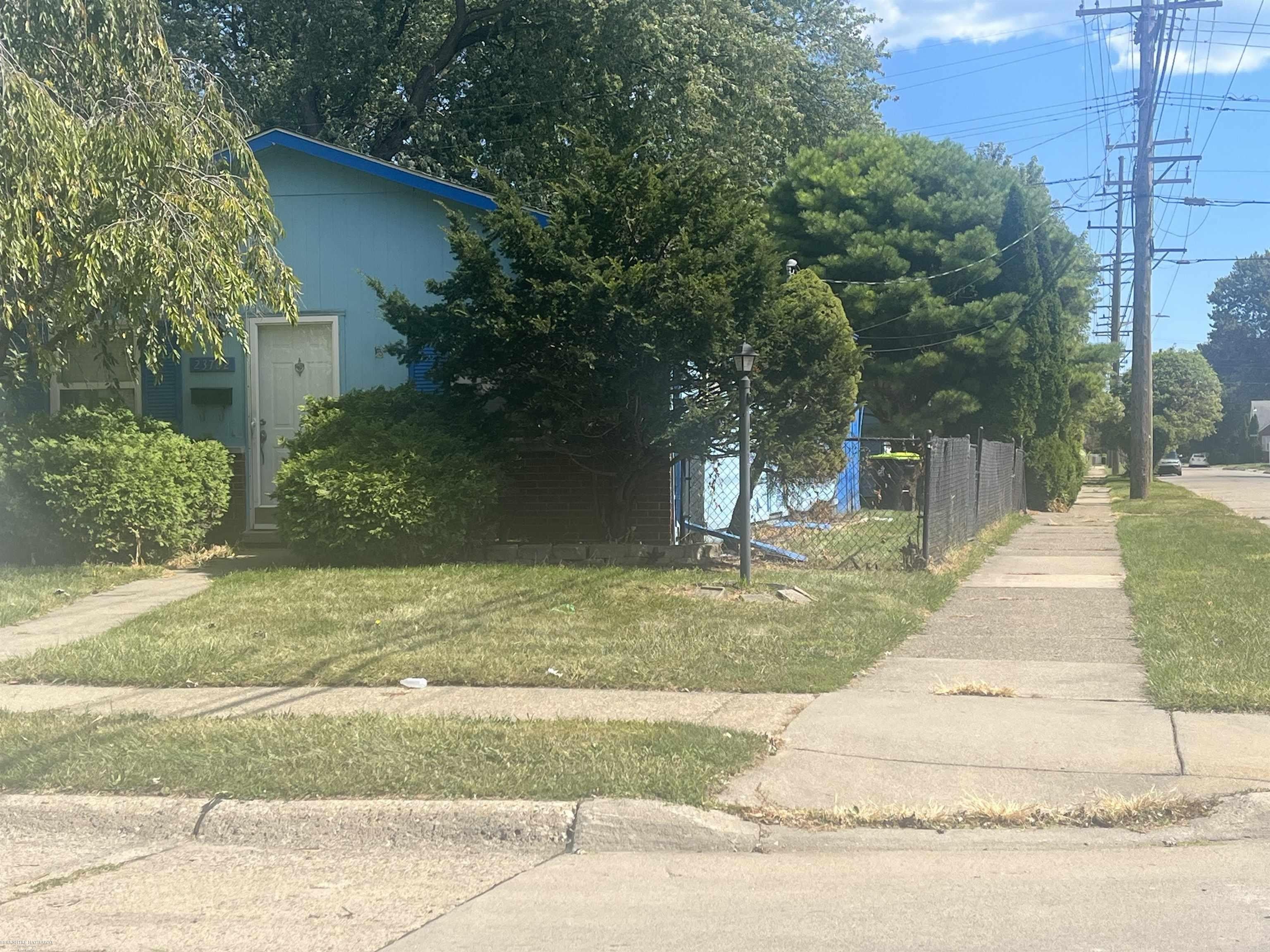 23702 Tuscany Avenue – photo 2