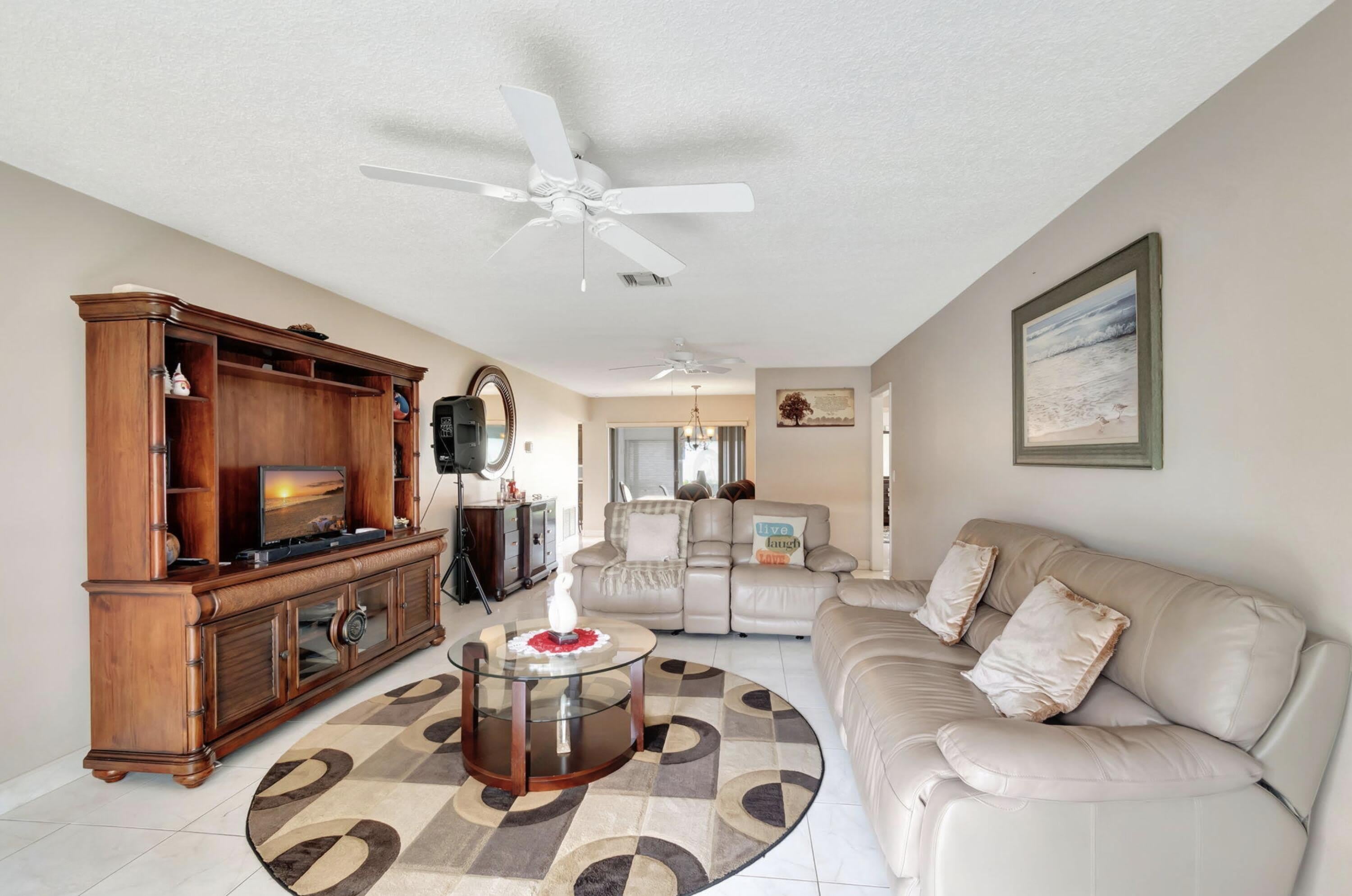 4660 Greentree Place – photo 3