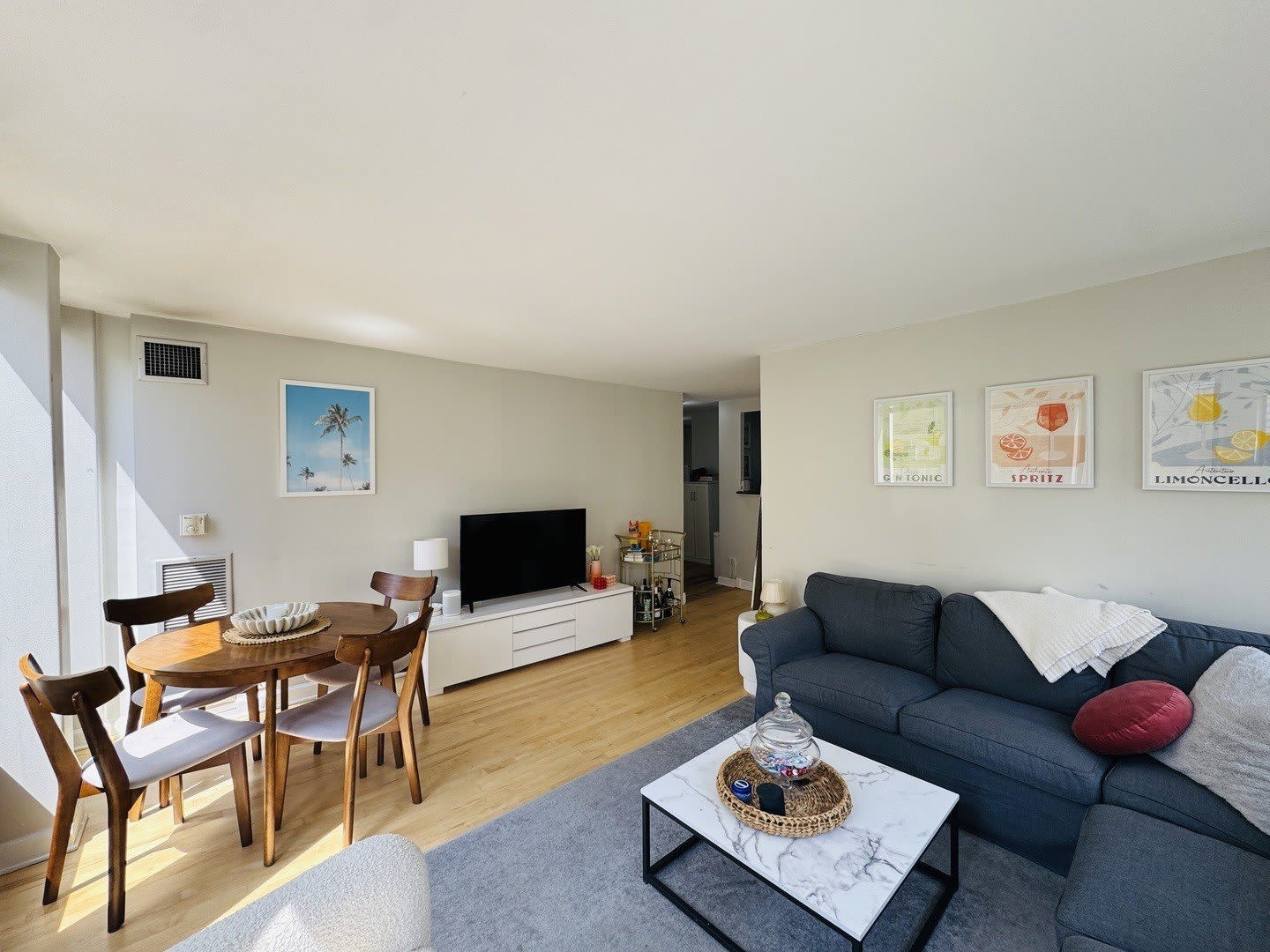 100 E Walton Street – photo 3