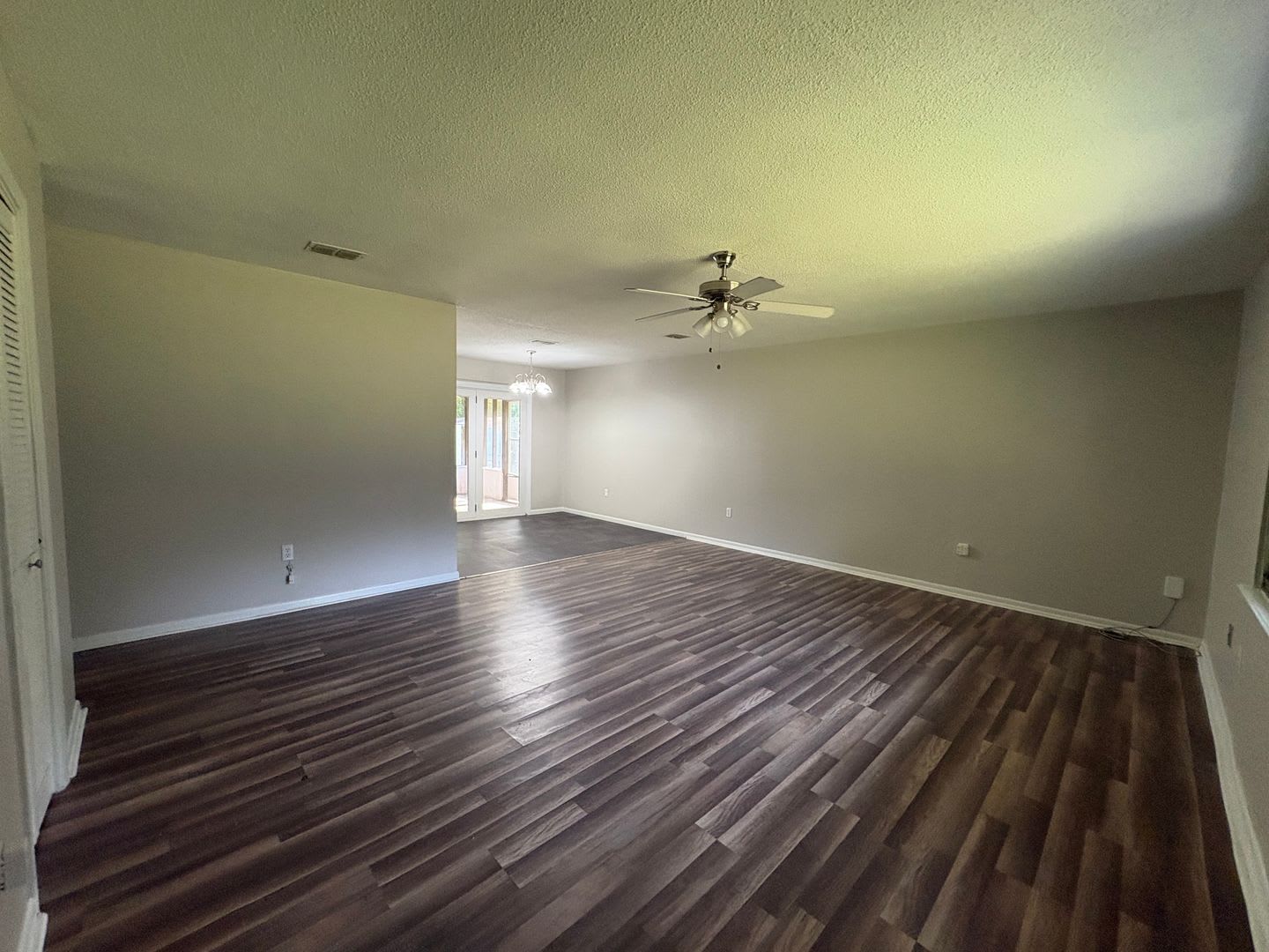 MOVE-IN READY NOW! – photo 4