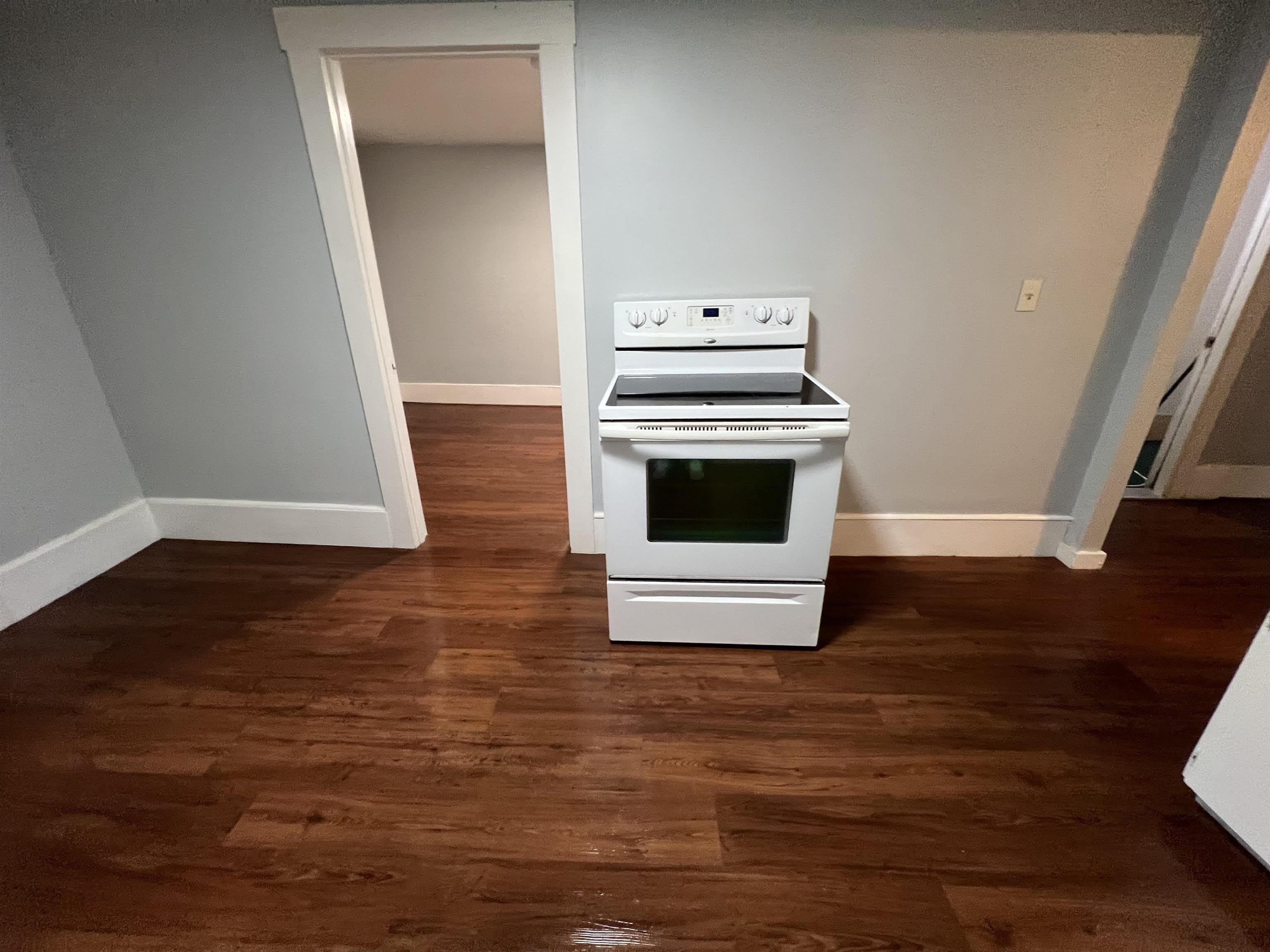 8 Acton Court – photo 3