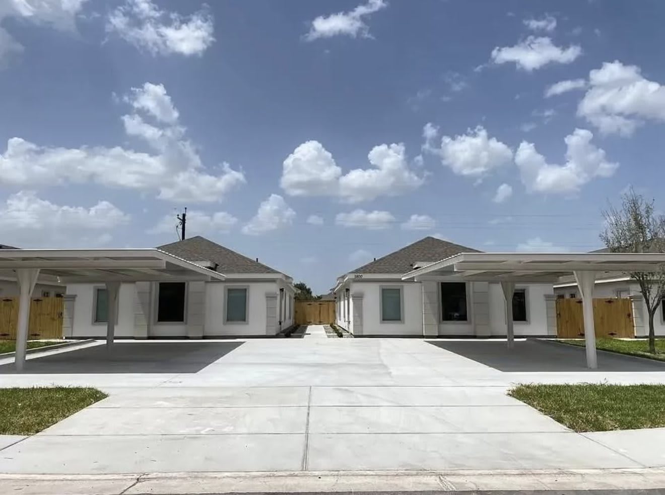5800 Sandpiper Ave – photo 1