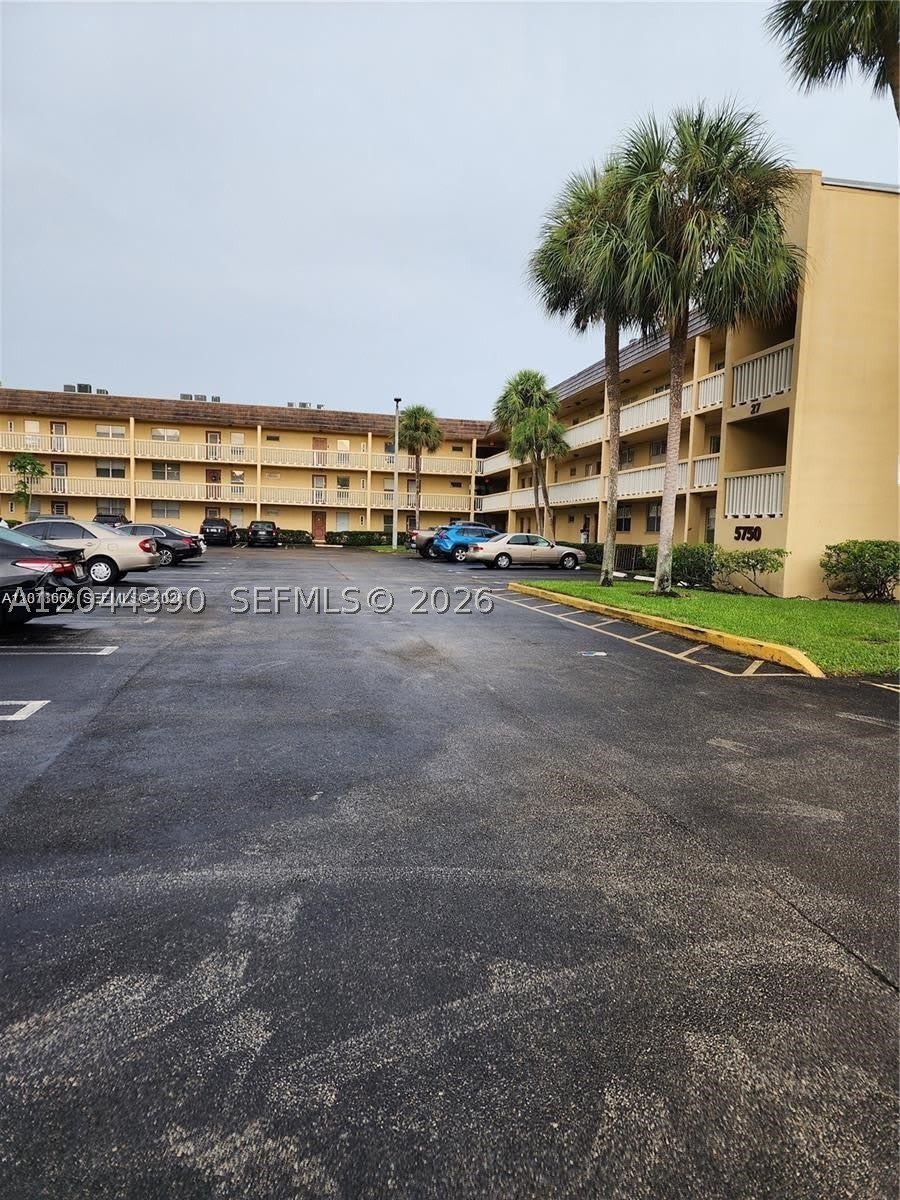 5750 Nw 64Th Ave – photo 1
