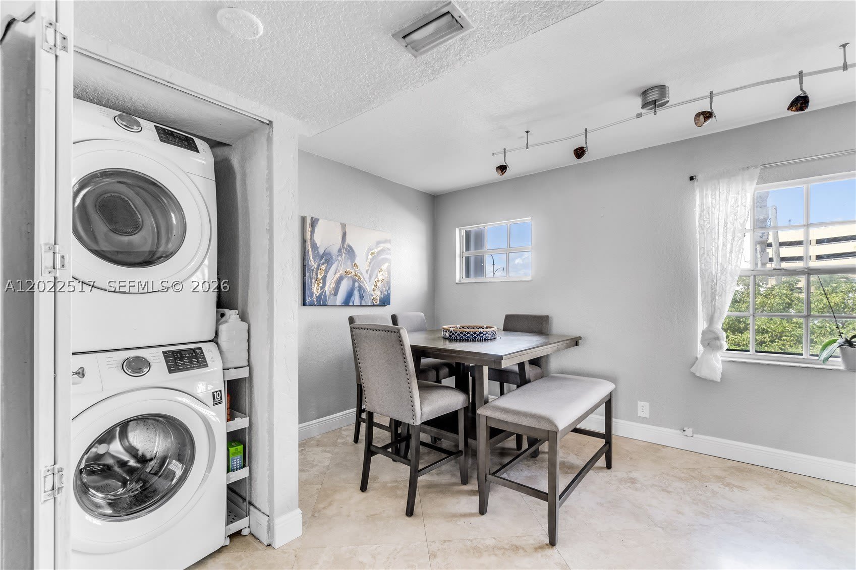 349 Virginia St – photo 4