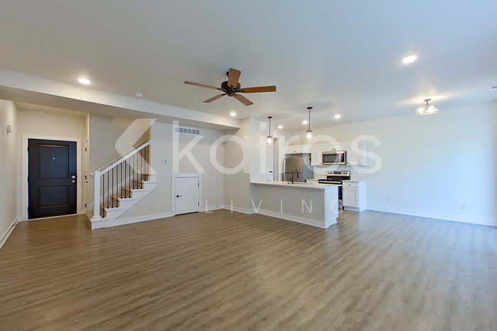6910 Bluebell Court – photo 3