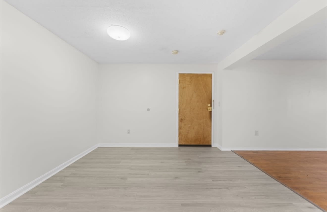 35 Eagle Ave – photo 2