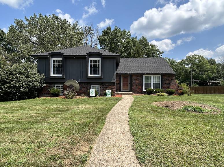 11719 Wyandotte Street – photo 1