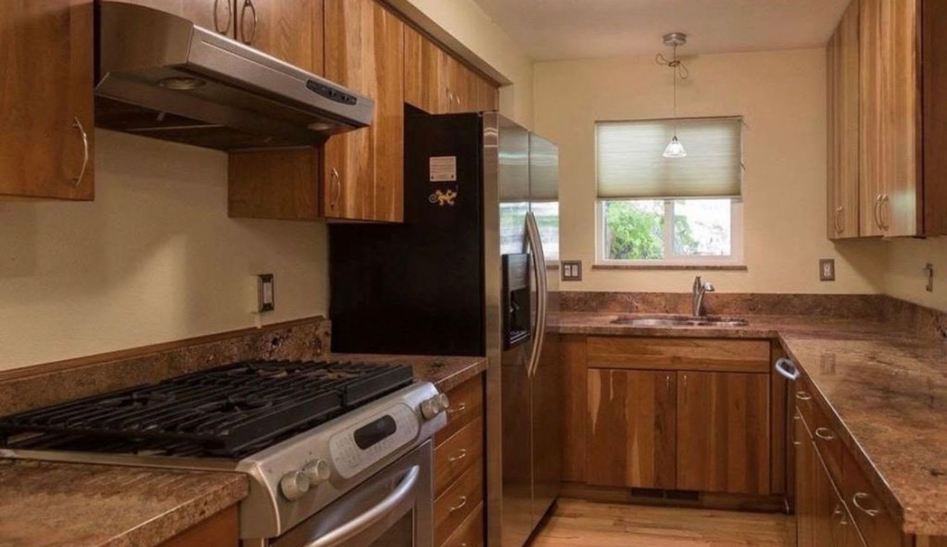 Prime Boulder Townhouse Near Pearl Street & Mt. Sanitas – photo 2