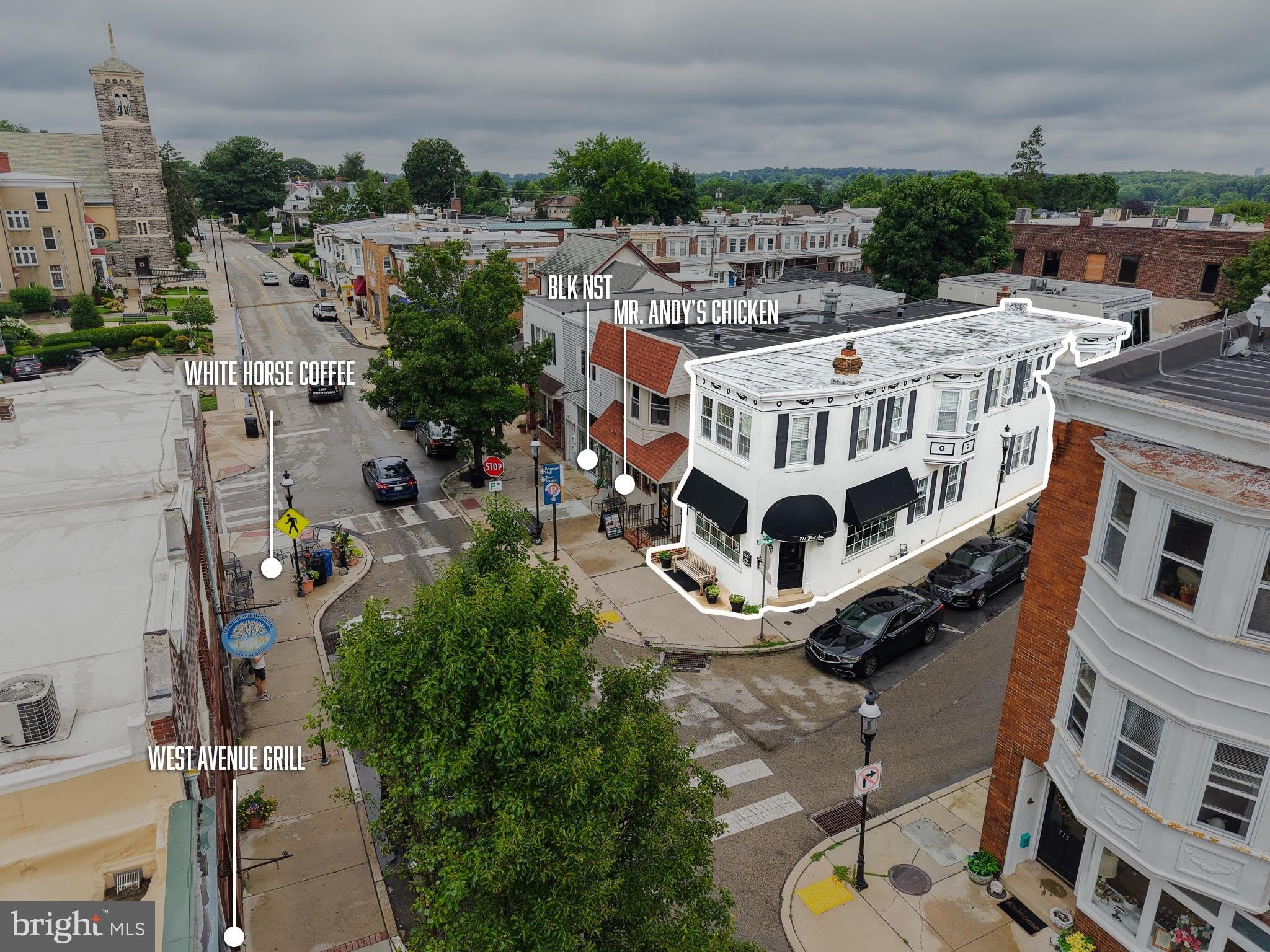 711 WEST Avenue – photo 2