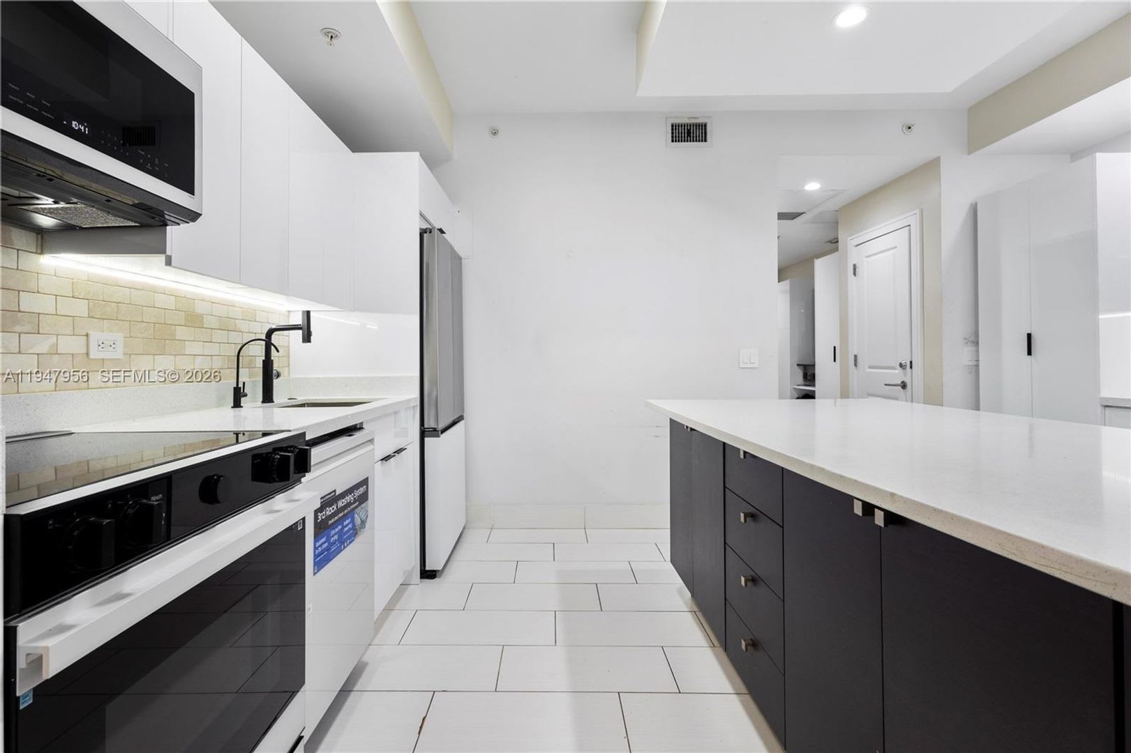 5300 Nw 87Th Avenue 1212 Doral Fl 33178 – photo 4