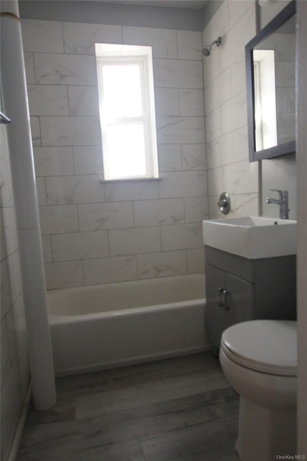 477 Merrick Road – photo 5