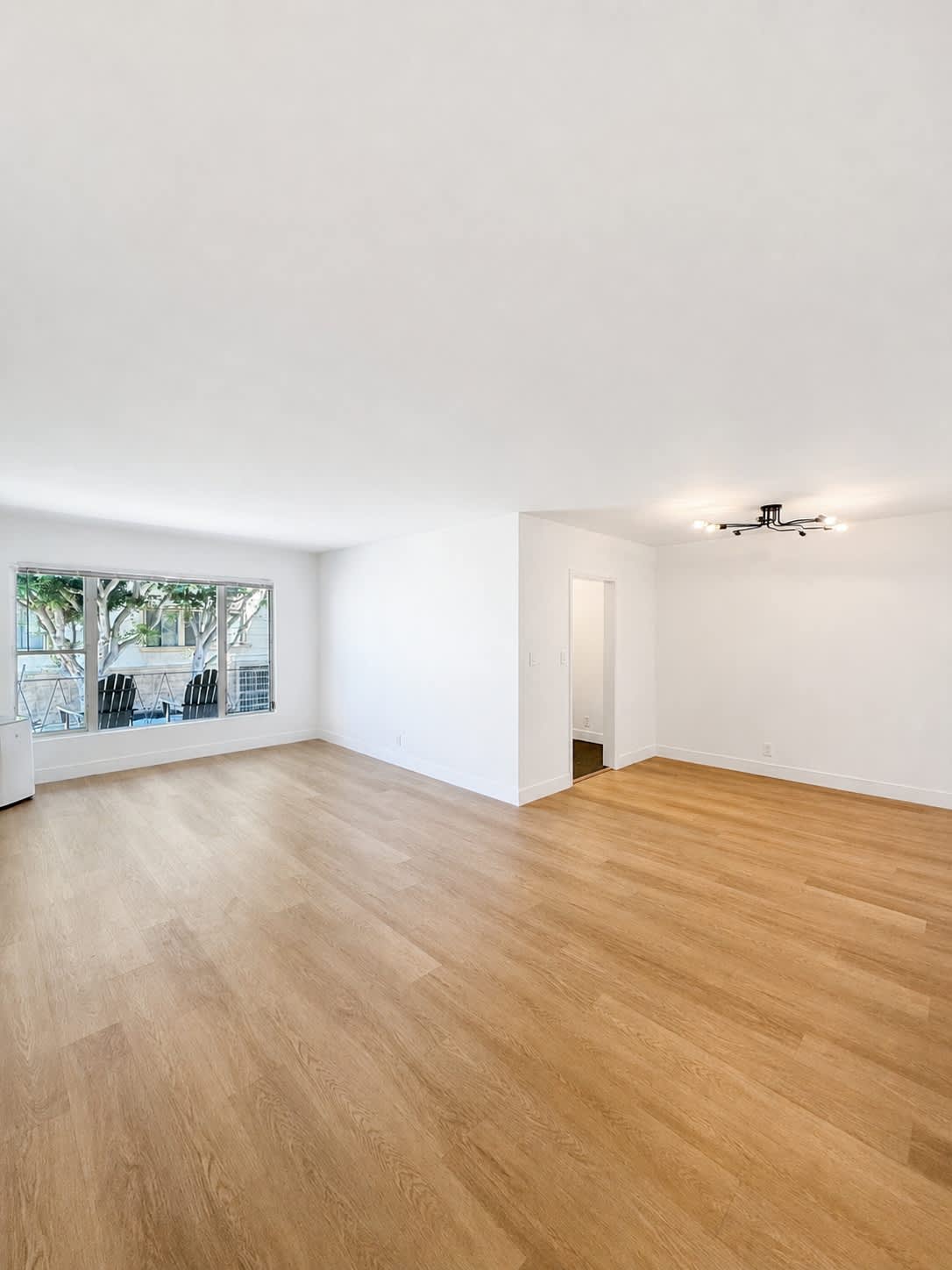 8520 Sherwood Dr – photo 2