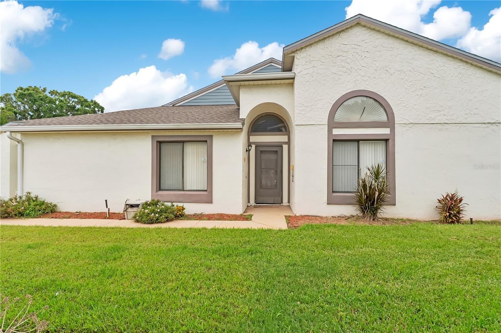 112 LAKEPOINTE Circle – photo 3