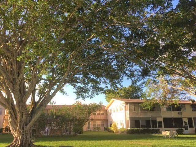 113 Canterbury E – photo 2