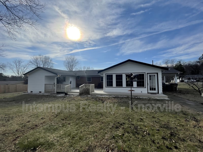 724 Waco Rd – photo 4